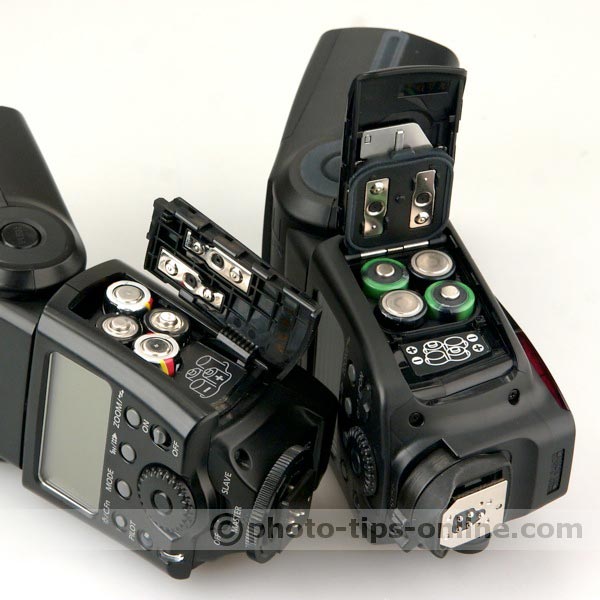 Canon Speedlite 580EX vs. Canon Speedlite 580EX II: inside battery compartments
