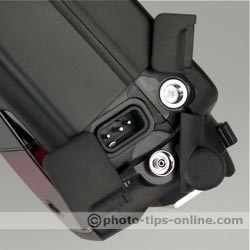 Canon Speedlite 580EX II: PC terminal, external battery connector, bracket mount