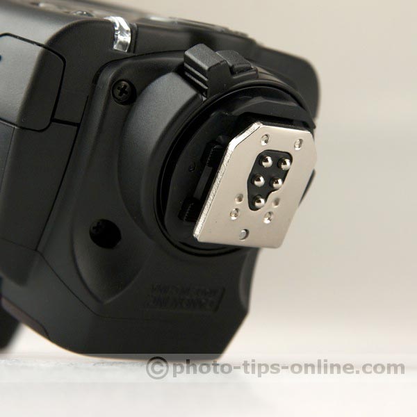 Canon Speedlite 430EX II flash: metal mounting foot