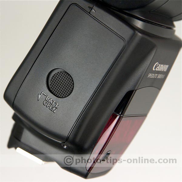 Canon Speedlite 580EX II flash: battery compartment door