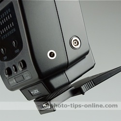 LumoPro LP160 flash: sync ports, miniphone and PC