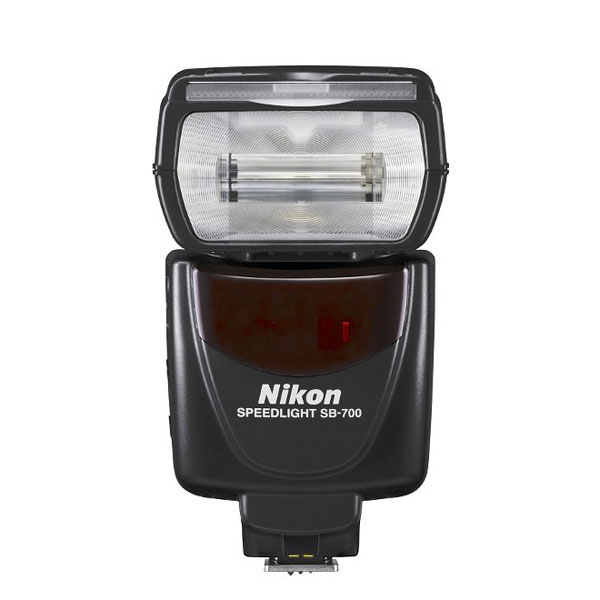 Nikon Speedlight SB-700: front