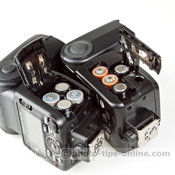 Nikon Speedlight SB-700 vs. Nikon Speedlight SB-600: battery compartment, compared