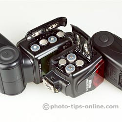 Nikon Speedlight SB-700 vs. Nikon Speedlight SB-900: battery compartments