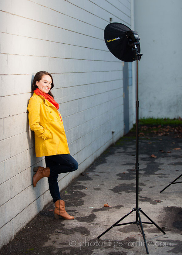 RoundFlash Beauty Dish: behind the scenes, full body portrait example, single light source