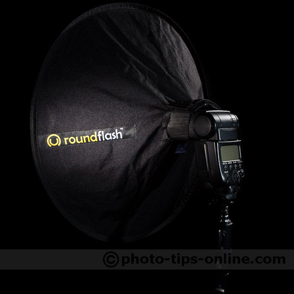 RoundFlash Beauty Dish: side angle view