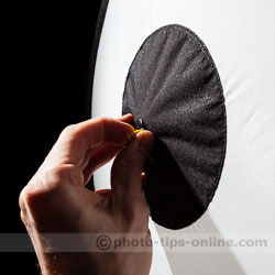 RoundFlash Beauty Dish: pulling the bead to stretch