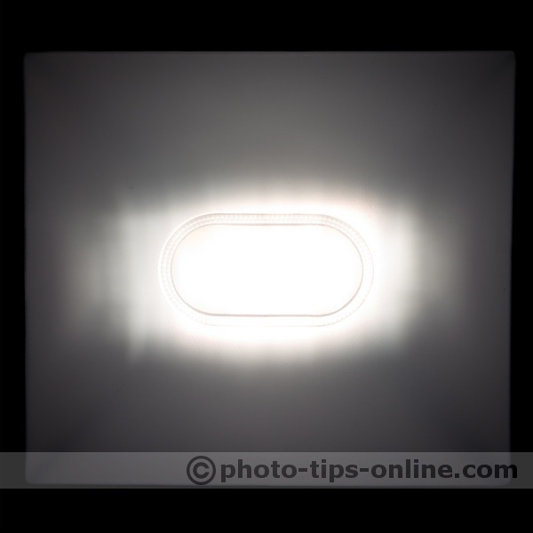 LumiQuest Softbox III flash diffuser test: hot spot, flash zoom at 105mm