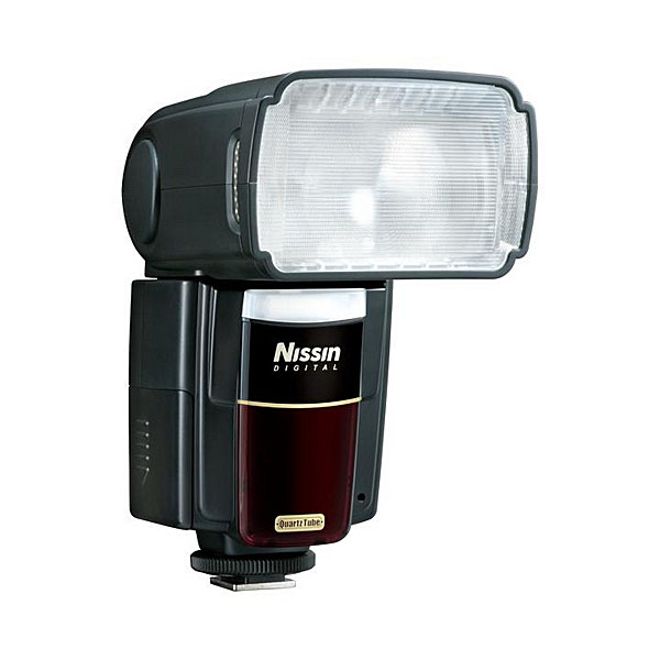 Nissin MG8000 Extreme flash: front view